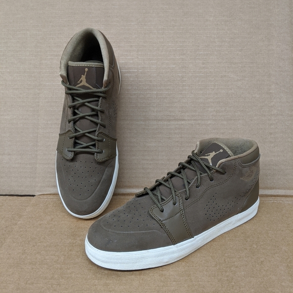 Air Jordan retro v.1 chukka ***accepting offers*** - Picture 2 of 8